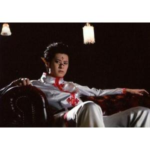 中古生写真(男性) 畠山遼(独角ジ)/横型・膝上・座り・衣装白・ソファ・背景黒・キャラクターショット/「最遊記歌劇伝-Reload-」桃源郷ブロマイ