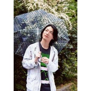 中古生写真(男性) 林修司/上半身・衣装白.黒・両手傘・目線左上・私服ショット/朗読劇「極上文學IV・藪の中」ブロマイド