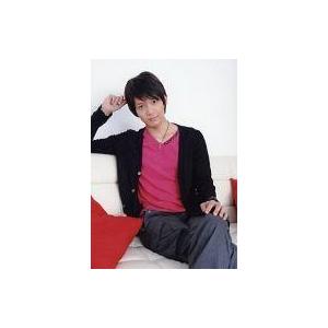 中古生写真(男性) 辻本祐樹/膝上・衣装黒・ピンク・右手頭・ソファに座り・ネックレス/イベント限定物販生写真