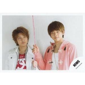 中古生写真(ジャニーズ) NEWS/手越祐也・増田貴久/横型・バストアップ・衣装白、赤、ピンク/公式生写真