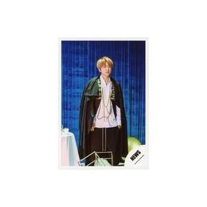 中古生写真(ジャニーズ) NEWS/増田貴久/膝上・衣装黒・白・両手下げ・右向き・背景青/「NEWS 15th Anniversary