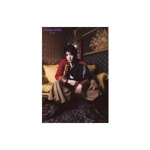 中古生写真(男性) 伊崎龍次郎/全身・衣装赤・金・白・座り・右手帽子/「Freedom Event ...