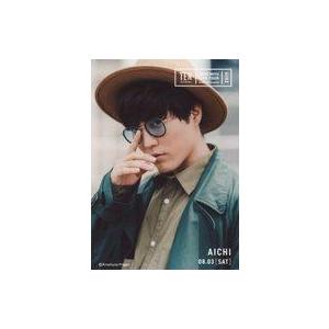 中古生写真(男性) 入野自由/バストアップ・衣装緑・カーキ・帽子・右手サングラス・左