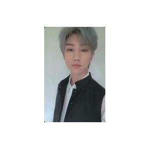 中古コレクションカード(男性) SEVENTEEN/THE 8(ディエイト)/衣装白・黒・体左向き・...