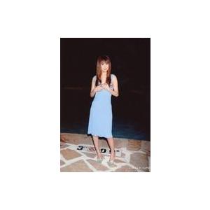 中古生写真(女性) 浜田翔子/全身・衣装青・両手胸元・首かしげ・プール・背景黒・ポストカードサイズ/公式生写真