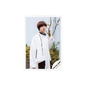 中古生写真(ジャニーズ) Hey! Say! JUMP/伊野尾慧/膝上・衣装白・黒・左手ピース・口す...