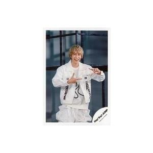 中古生写真(ジャニーズ) Hey! Say! JUMP/八乙女光/膝上・衣装白・両手指2本立て・笑顔...