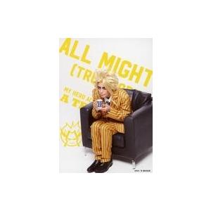 中古生写真(男性) 林剛史(オールマイト/トゥルームフォルム)/全身・座り・衣装黄色・ネクタイ青・左向き・両手湯のみ・ソフ
