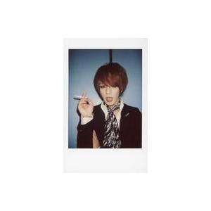 中古生写真(男性) BLESSCODE/諒/バストアップ・衣装黒白・スカーフ・右手煙草・舌出し・背景青/生チェキ