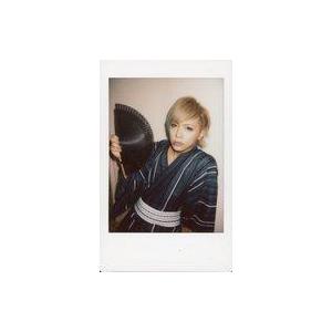 中古生写真(男性) FEST VAINQUEUR/HIRO/上半身・衣装青・白・浴衣・左向き・右手扇子・背景白/生チェキ