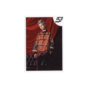 中古生写真(男性) SUPER★DRAGON/ジャン海渡/膝上・衣装オレンジ・後ろにソファ・カーテン赤・背景黒/生写真セット〜第5.5弾〜