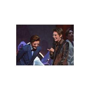 中古生写真(女性) 宝塚歌劇団(月組)/珠城りょう・鳳月杏/ライブフォト・横型・上半身・衣装青.茶色...