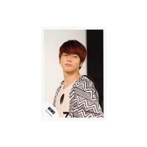 中古生写真(ジャニーズ) NEWS/増田貴久/バストアップ・衣装白・黒・両手下げ・体左向き・目線右・背景白・黒/「テゴマスのまほう」オフショット