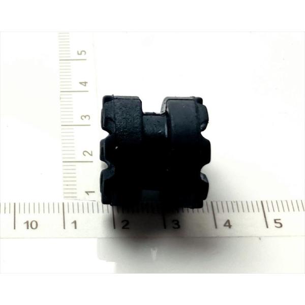 『4番のみ』 ワゴンＲ用 12.5X22X19.5のクッションのみ 13878-65D00 FIG1...