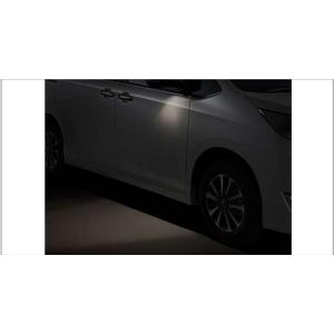 エスクァイア フォグランプガーニッシュのみ ランプ本体は別売 トヨタ