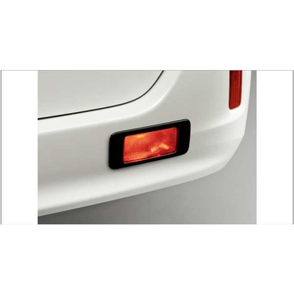 エスクァイア リヤフォグランプ 本体のみ ※スイッチは別売 トヨタ純正部品 ZWR80G ZRR80...