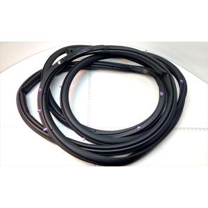 電気部品 84641)ウェザストリップ，フロントドアオープニング，ライト スズキ