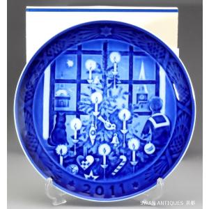 送料無料　ロイヤルコペンハーゲン Royal Copenhagen イヤープレート 2011年　希少　新品、ブロ シュアー箱付