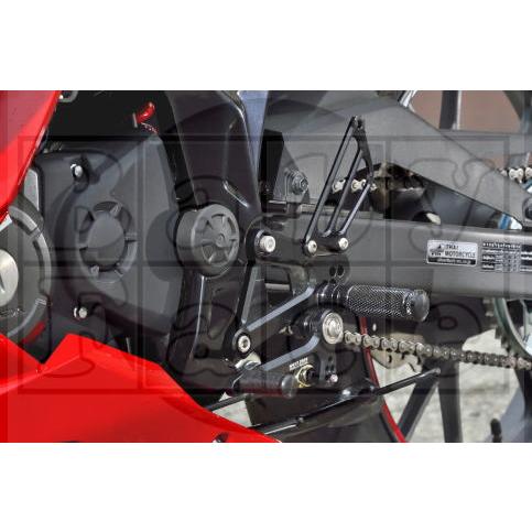 CBR150R'21〜23　パフォーマンスステップキット　ベビーフェイス(BABYFACE)