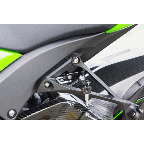 ベビーフェイス　ZX10R '11〜16用　ヘルメットロック　便利！