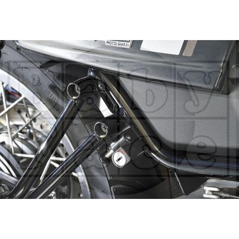 BABYFACE　モトグッチ　V7 850 '21〜23、V7III 17〜20　ヘルメットロック