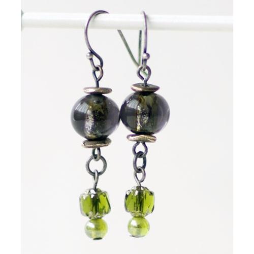 紅女　joncher　箔入りオリーブピアス