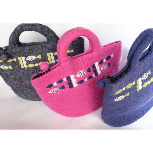 【SALE 再値下げ】サナ・ハスタカラ　フィッシュバッグ　ウール100％のフェルトバッグ ＜メーカー...