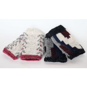 サナ・ハスタカラ　キオクノカケラリストウォーマー（リーフ　ライン）（フェアトレード商品）