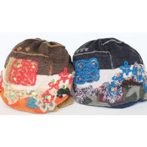 Ｍ．＆ＫＹＯＫＯ　フラワーベース刺繍ニット帽 （ブラウンオレンジ　チャコールブルー）