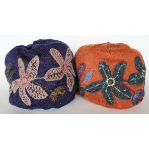 Ｍ．＆ＫＹＯＫＯ　刺繍ニット帽（テラコッタ　パープル）お花モチーフの刺繍がポイントのワッチタイプ