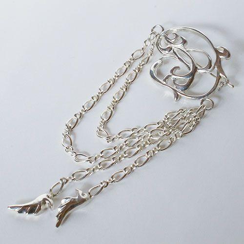 ジルベール　唐草シルバーブローチ　男性にもオススメです。