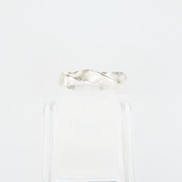 紅女　シルバーシングルイヤーカフ（らせん）