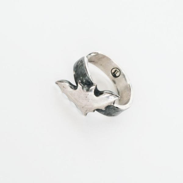 紅女　いぶしシルバーコウモリシングルイヤーカフ