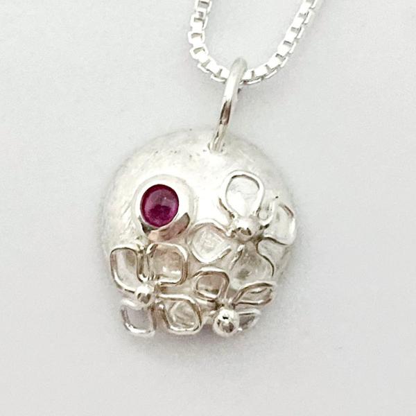 紅女　紫陽花シルバーペンダント（ルビー）