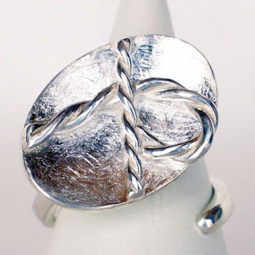 紅女　　シルバーフリーサイズリング