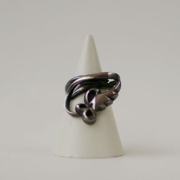 ジルベール　　黒いぶしシルバーリング