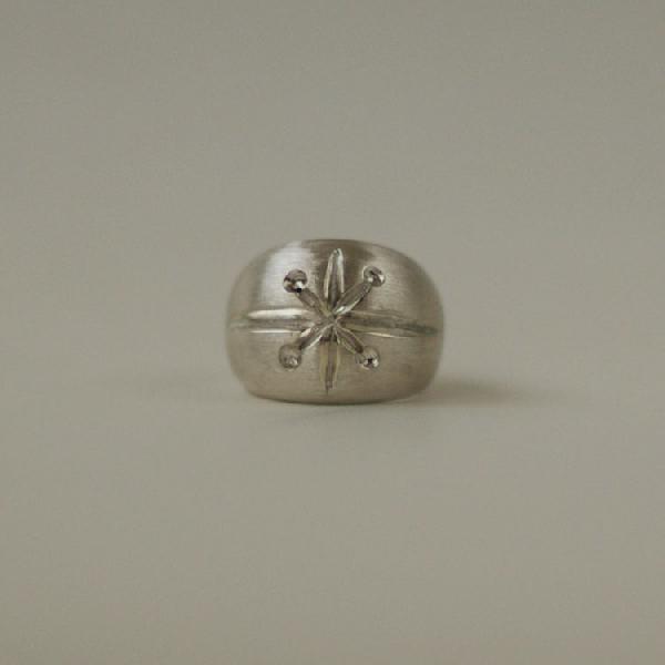 紅女　　シルバーフリーサイズピンキーリングM