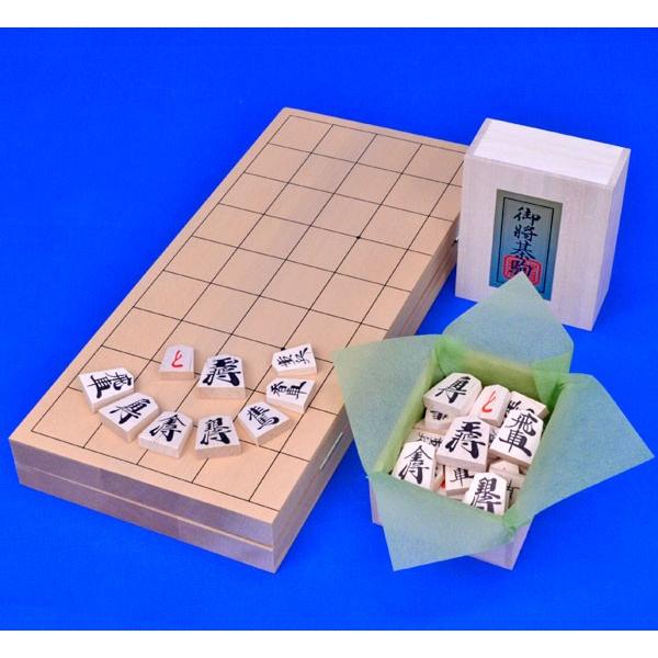 将棋セット　新桂7号折将棋盤セット(木製将棋駒優良押し駒) ※不織布付き