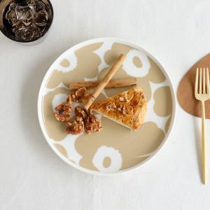 マリメッコ ウニッコ プレート 20cm ホワイト/ベージュ marimekko UNIKKO 耐熱 電子レンジ対応 ギフト 結婚祝い プレゼント 贈り物 爆買