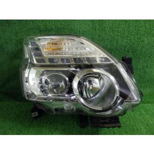 エクストレイル コーティング済 LDA-DNT31 右ヘッドランプ/ヘッド  