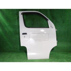 タウンエース S412M 左リアドア GL 4WD アサヒ M213 67004-BZ240 W09 トヨタ（TOYOTA） タウンエース S412M 左リアドア GL 4WD アサヒ M213