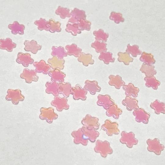 フラワーのホログラムP 桜 花 ピンクオーロラ パリパリ レジン封入 春モチーフ パーツ ネイル