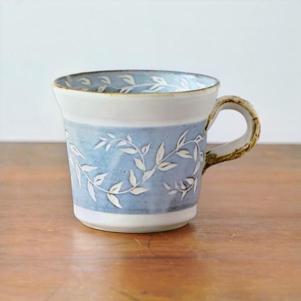 山内卓夫 マグカップ リーフ柄 水色 信楽焼 滋賀県産 和食器 陶器 うつわ 伝統工芸品 民藝品 ギ...