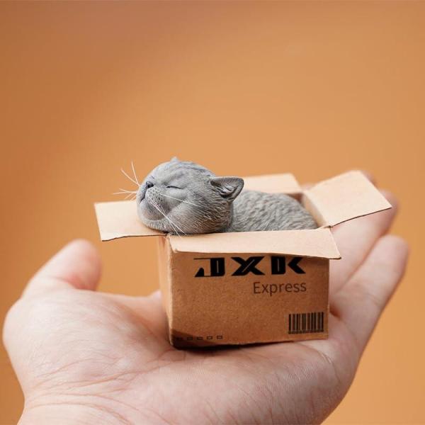 【並行輸入品】MMOS X JXK 猫像 ショートヘア 猫 置物 デスクトップ装飾用 丈夫なポリレジ...