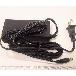 ＡＣアダプター　１２Ｖ　５Ａ　