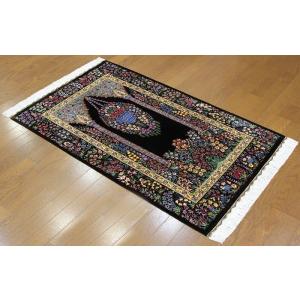 壁掛け向きシルク絨毯