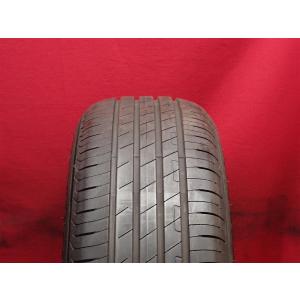 新品同様 希少サイズ】205/55R19 97V 夏タイヤ 4本《ミシュラン e