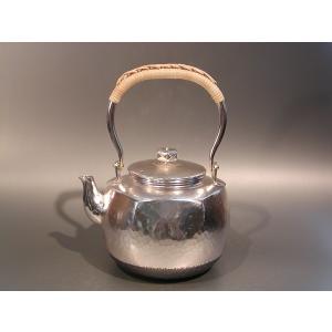 茶器・茶道具 銀瓶 丸型 湯沸 銀仕上、秀峰堂作、化粧箱入 新品