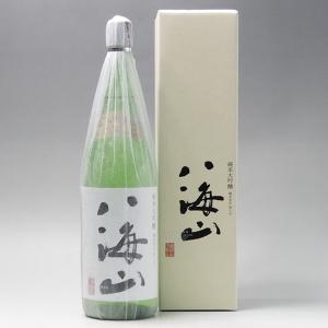 日本酒 八海山 純米大吟醸 精米歩合45% 1800ml 化粧箱入 八海醸造 新潟県