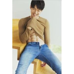 EVERYTHING:晏人物攝影集 男性写真集の詳細画像1